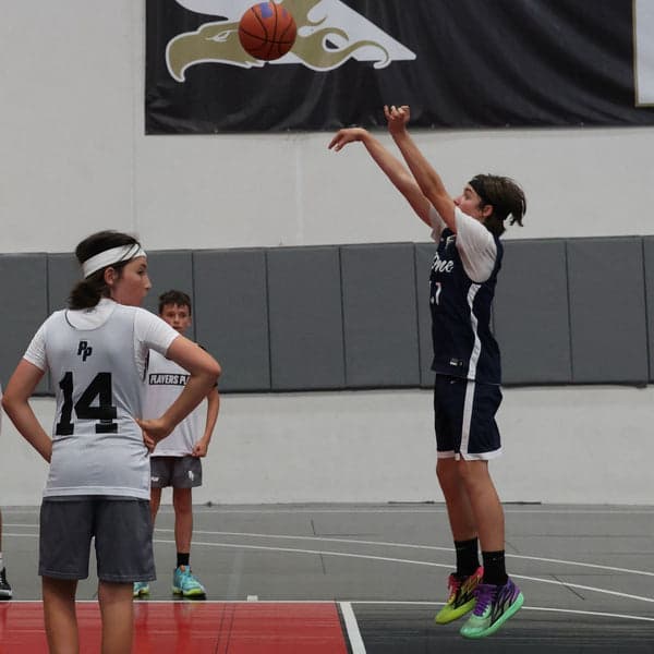 Dime player shooting free throw